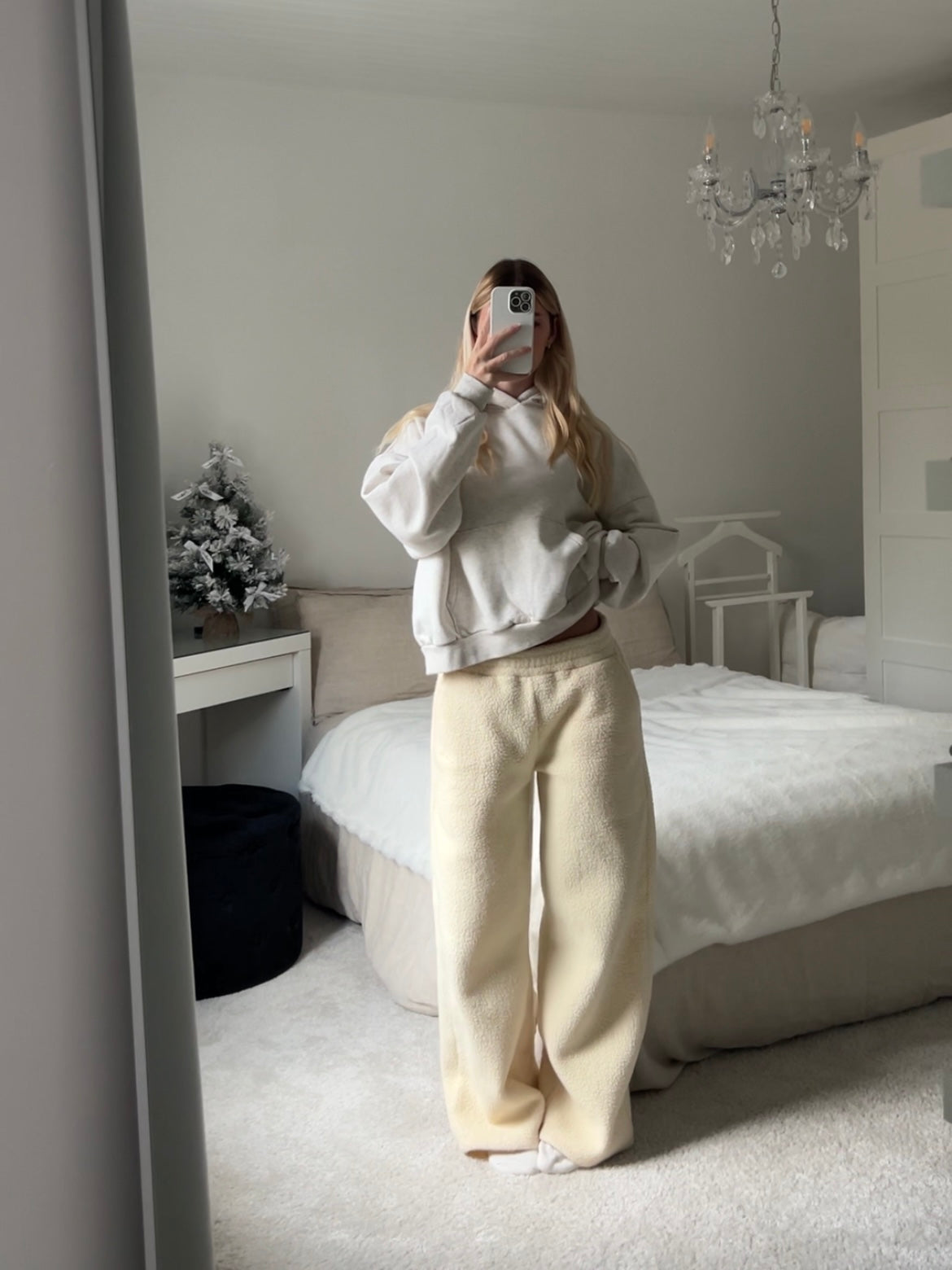 Teddy Fleece Pants in Butter Milk