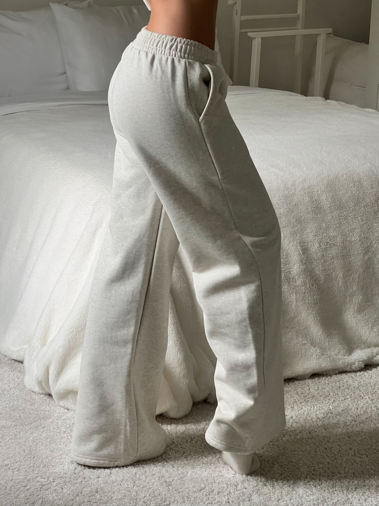 Signature Wide Leg Sweatpants in Pearl Grey